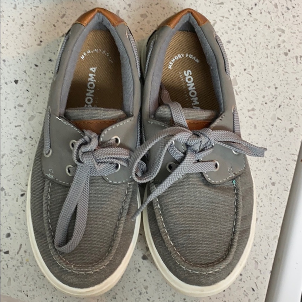 Boys boat shoes